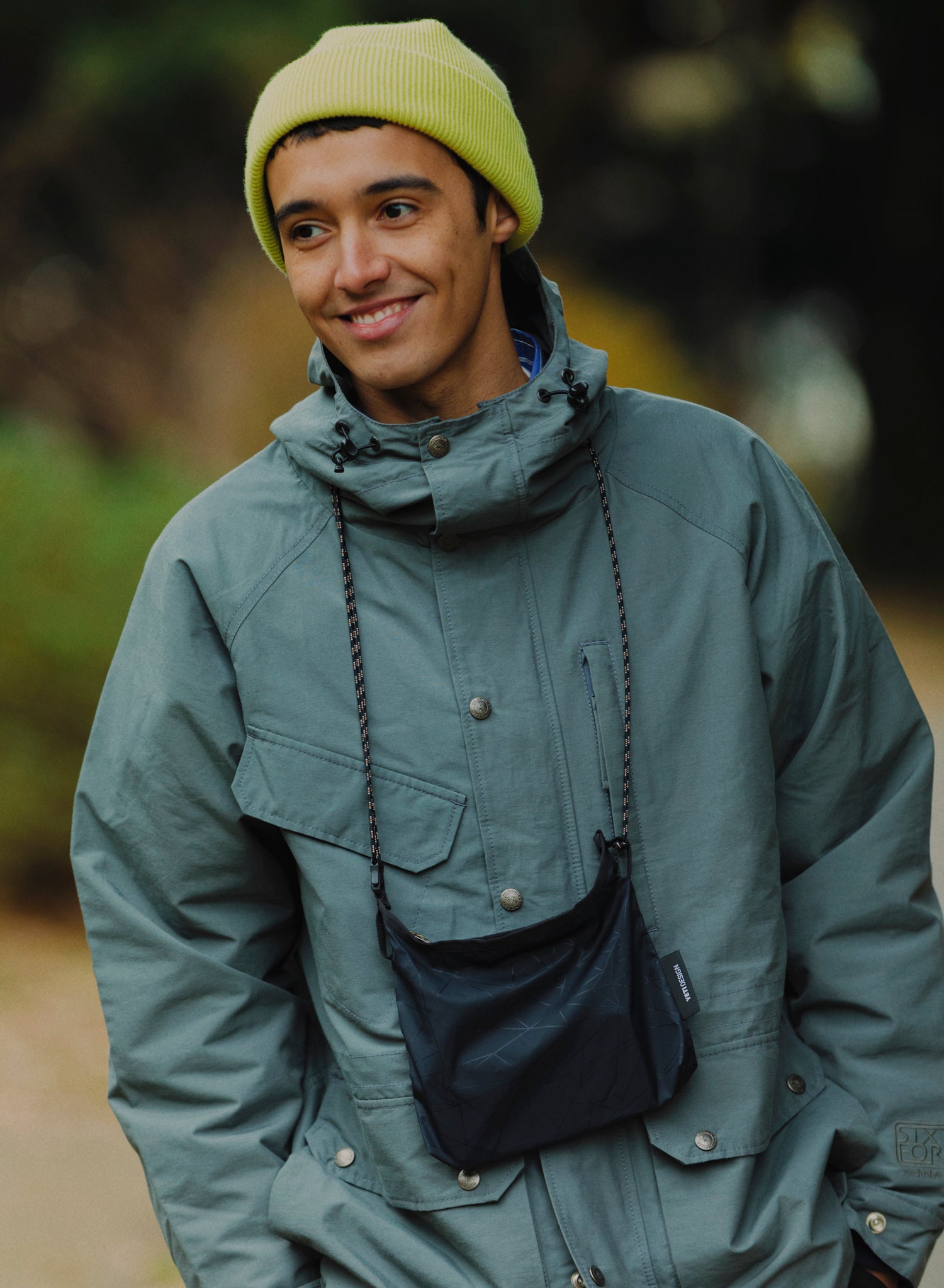 YETI DESIGN ONLINE STORE(イエティデザイン オンラインストア) | ジップポーチ ショルダー 斜め掛け サコッシュ バッグ カバン アウトドア ナイロン 通販